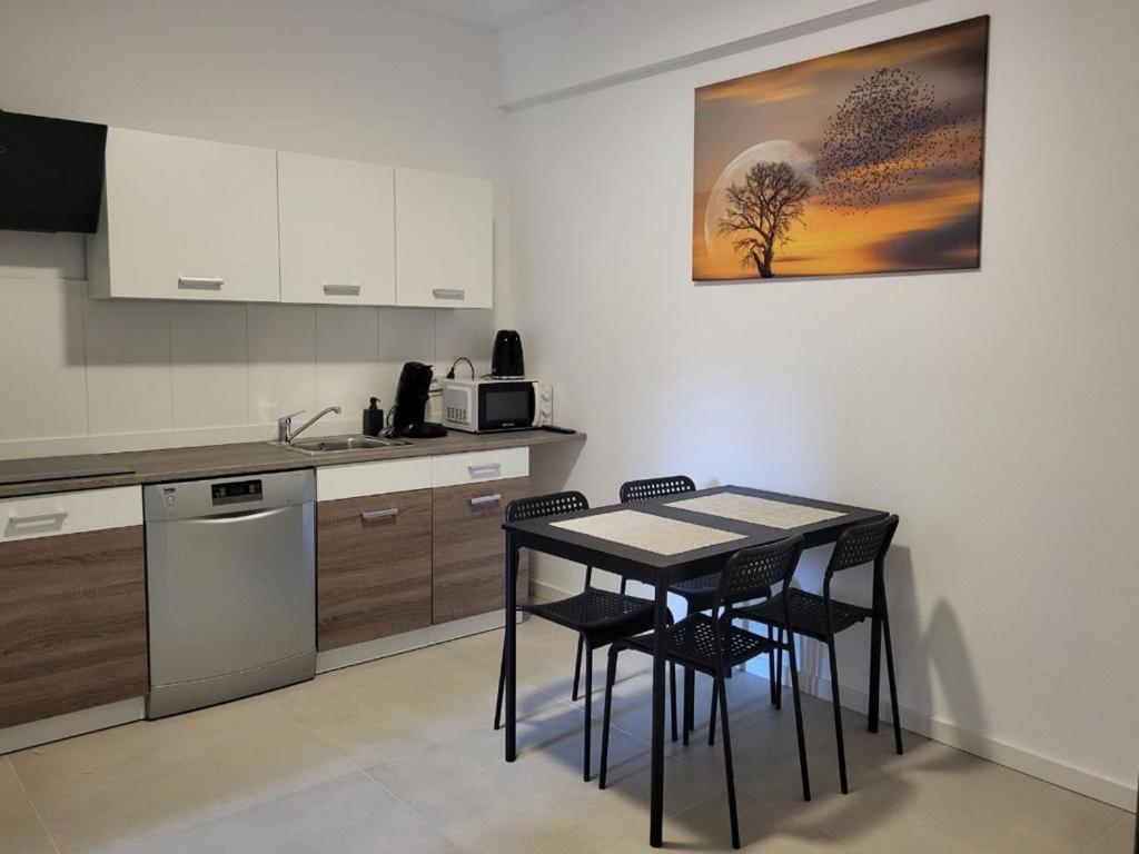 Monteurzimmer Mit Zwei Einzelnen Betten In Einer 3Zi Wohnung Mit Kueche Und Bad Osnabrueck Exterior photo