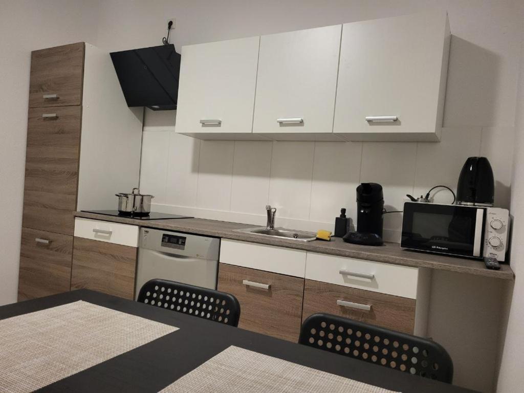 Monteurzimmer Mit Zwei Einzelnen Betten In Einer 3Zi Wohnung Mit Kueche Und Bad Osnabrueck Exterior photo