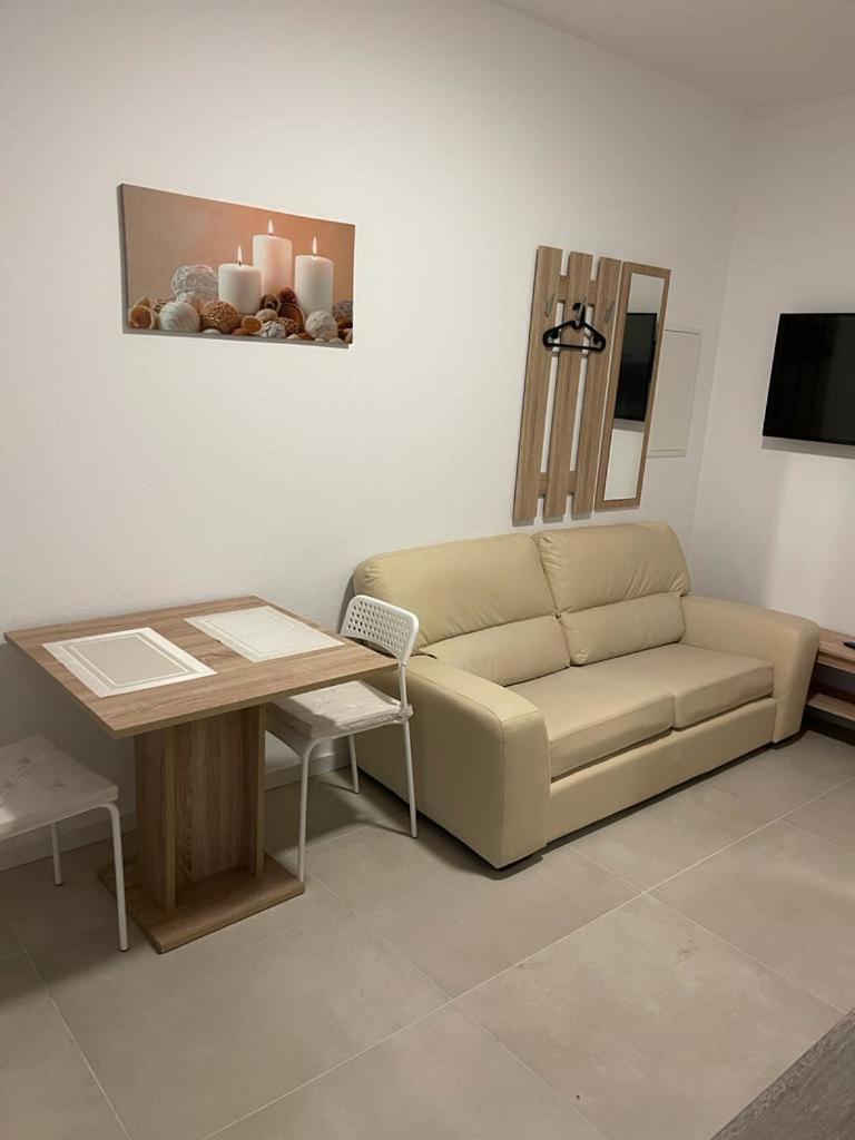 Monteurzimmer Mit Zwei Einzelnen Betten In Einer 3Zi Wohnung Mit Kueche Und Bad Osnabrueck Exterior photo